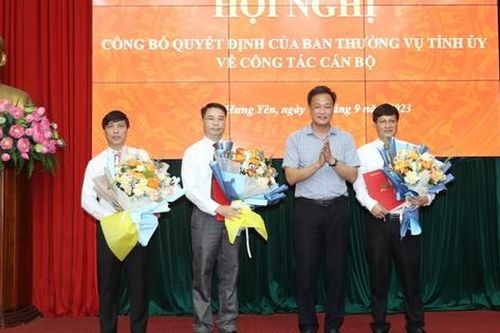 Công bố quyết định chuẩn y, chỉ định 4 tân Bí thư Huyện ủy
