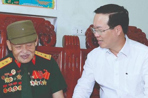 Chủ tịch nước Võ Văn Thưởng: Phải hết sức coi trọng bảo vệ môi trường, quản lý tài nguyên