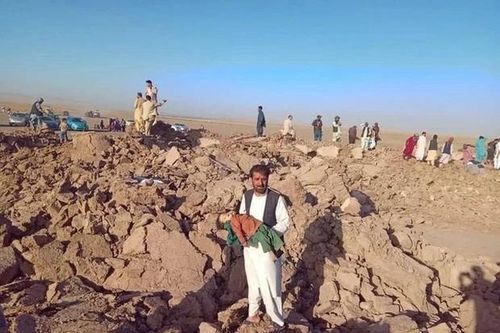 Cảnh tan hoang sau 7 trận động đất liên hoàn ở Afghanistan