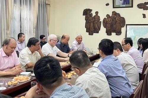 Tọa đàm kết nối cán bộ lãnh sự trẻ với thế hệ tiền bối