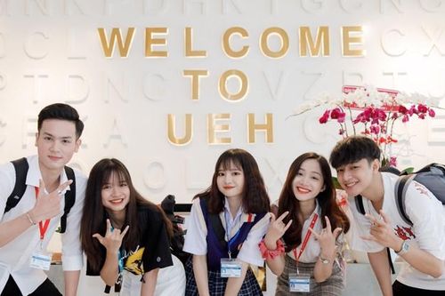 Trường ĐH Kinh tế TP.HCM chuyển thành đại học, việc cấp bằng tốt nghiệp ra sao?