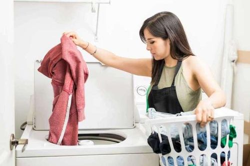 Kinh hoàng soi khăn tắm sau 3 ngày không giặt