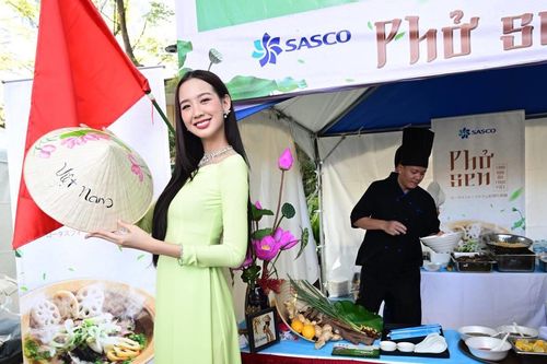 Hoa hậu Bảo Ngọc quảng bá Phở Việt Nam tại lễ hội ở Nhật Bản