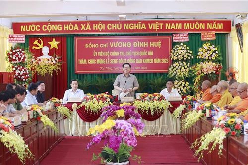 Chủ tịch Quốc hội thăm, chúc mừng Hội Đoàn kết sư sãi yêu nước tỉnh Sóc Trăng