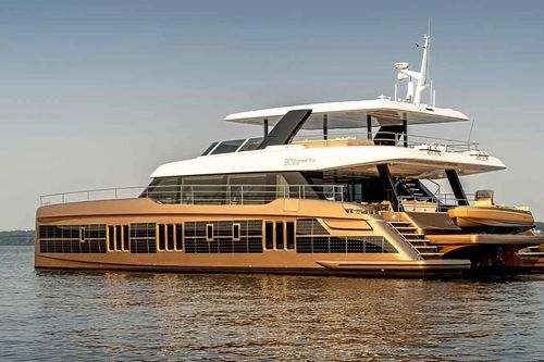 Công ty Ba Lan Sunreef Yachts giới thiệu siêu du thuyền hạng sang chạy bằng năng lượng mặt trời