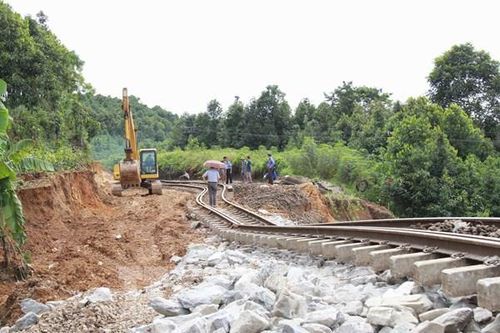 Thông tuyến đường sắt Hà Nội - Lào Cai
