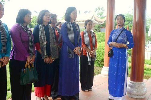 Hội LHPN Việt Nam về địa chỉ đỏ nhân kỷ niệm 115 năm Ngày sinh Cố Chủ tịch Hội LHPNVN Nguyễn Thị Thập