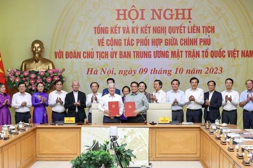 MTTQ Việt Nam và các tổ chức chính trị-xã hội tiếp tục phát huy vai trò nòng cốt để nhân dân làm chủ