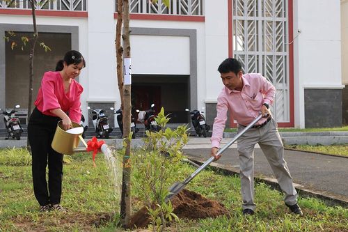 Xây dựng con người Long Xuyên văn minh, nghĩa tình