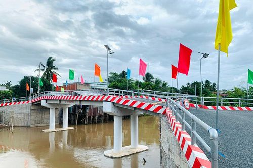 Xã Phú Thạnh khánh thành cầu bê-tông chào mừng 55 năm thành lập huyện Phú Tân