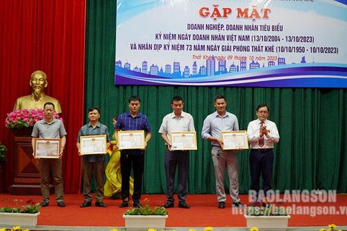 Gặp mặt doanh nghiệp, doanh nhân tiêu biểu nhân dịp kỷ niệm 73 năm giải phóng Thất Khê