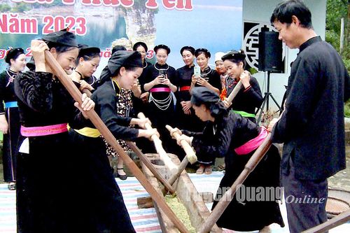 Văn hóa vùng cao 'gói' trong mùa cốm mới