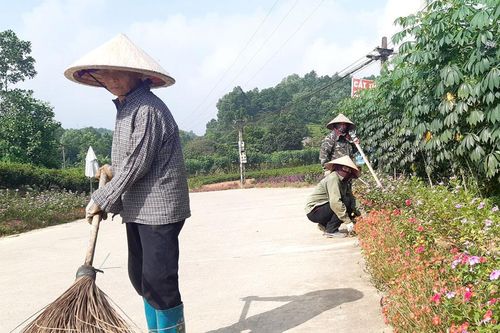 Chuyện ở xóm Bình Hương