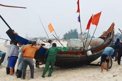 Bảo vệ thuyền bãi ngang ven biển