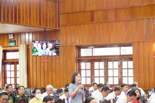Lắng nghe bức xúc để chất vấn, truy vấn đến cùng