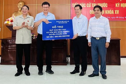 Phó Chủ tịch Quốc hội Nguyễn Đức Hải tiếp xúc cử tri các xã vùng cao huyện miền núi Phước Sơn, Quảng Nam