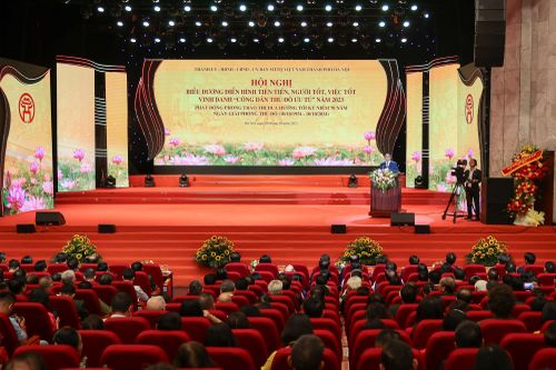 'Xây dựng người Hà Nội tiêu biểu cho văn hóa, phẩm giá con người Việt Nam'