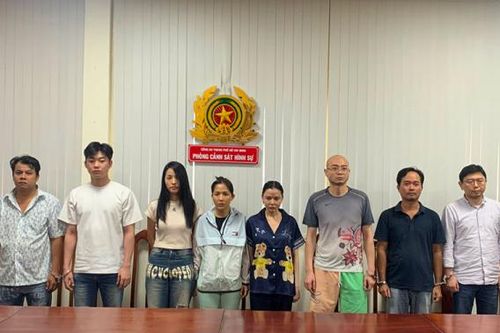 Núp bóng nhà hàng, khách sạn của người nước ngoài để hoạt động mại dâm