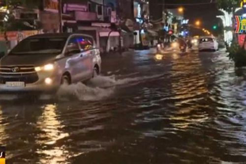 Ứng phó mưa lớn và nguy cơ lũ quét, sạt lở đất