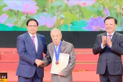 Vinh danh 'Công dân Thủ đô ưu tú' năm 2023