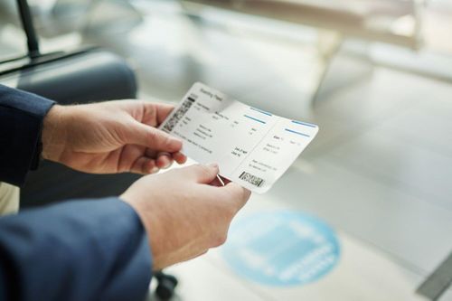 Vì sao bạn nên giữ lại thẻ lên máy bay?