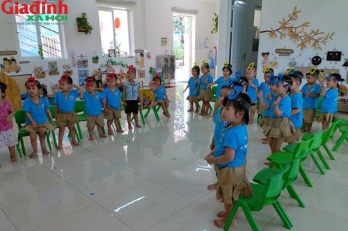 Bộ GD&ĐT yêu cầu các trường mầm non, phổ thông bán công phải chuyển đổi sang công lập trước 30/6/2025