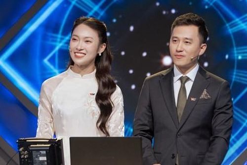 Chung kết năm Olympia 23: MC Khánh Vy tiến bộ vượt bậc nhưng vẫn bị trừ điểm