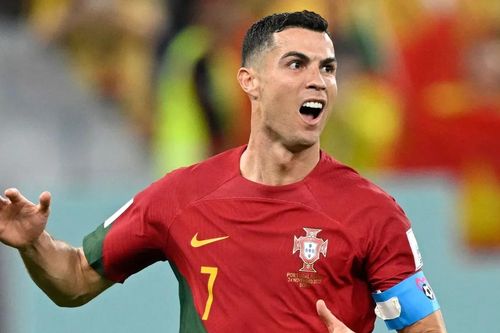 Ronaldo bất ngờ thay đổi kế hoạch giải nghệ
