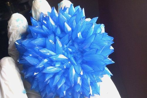 Độc lạ thú 'nuôi tinh thể' đá quý