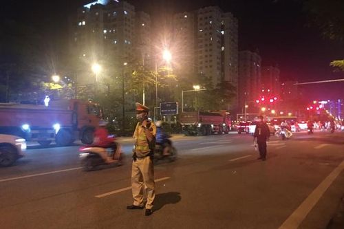 Hiện tượng thanh thiếu niên tụ tập xem lực lượng 141 làm nhiệm vụ: Đừng cổ súy cho những hành vi vi phạm pháp luật!
