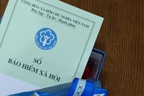 Nghỉ ốm trên 14 ngày có phải đóng bảo hiểm xã hội không?