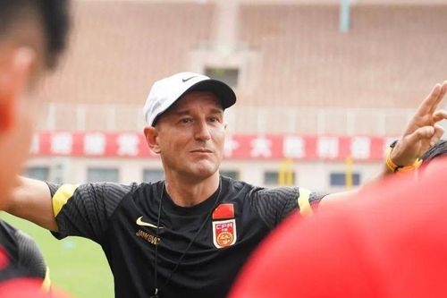 HLV tuyển Trung Quốc thở phào nhẹ nhõm sau trận thắng ĐT Việt Nam
