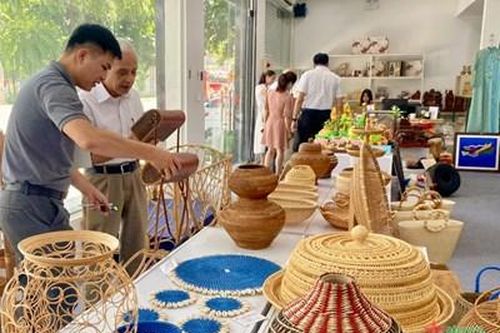 Nâng tầm cho sản phẩm làng nghề Thủ đô vươn xa