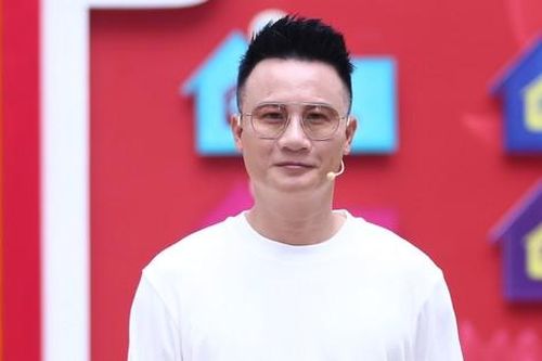 Hoàng Bách: 'Tôi biết ơn cuộc đời cho tôi đỡ vất vả nên học cách cho đi nhiều hơn'