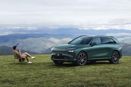 'Soi' Xpeng G9 2024 sạc 5 phút chạy 200 km, giá 894 triệu đồng