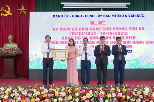Niềm vui nhân đôi ở xã ngoại thành Thủ đô