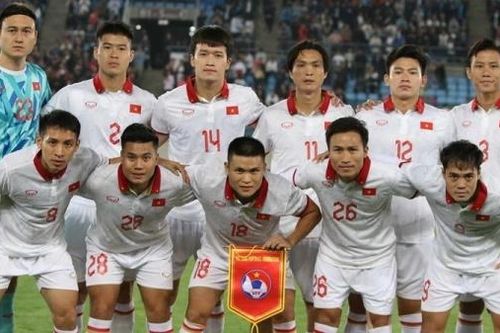 Đội tuyển Việt Nam thua đội tuyển Trung Quốc trong trận thi đấu giao hữu dịp FIFA Days