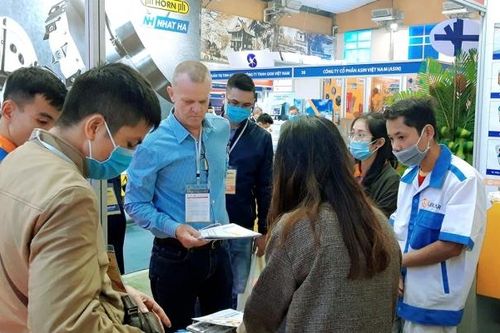 Cộng đồng doanh nghiệp rất ý thức trong nỗ lực khắc phục khó khăn và tìm ra giải pháp