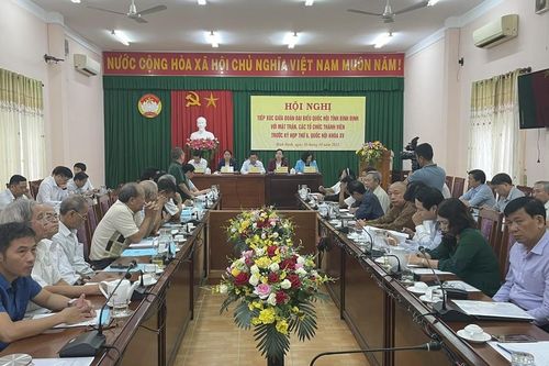 Bộ trưởng Hồ Đức Phớc tiếp xúc cử tri Bình Định