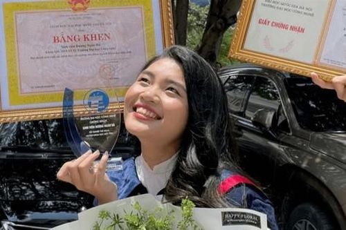 Những nữ thủ khoa Gen Z