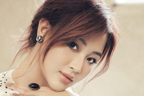 'Giọng hát hay Hà Nội' Thái Hà hát ballad buồn