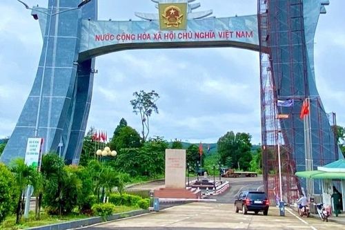 Để thương mại tại Cửa khẩu Quốc tế Lệ Thanh khởi sắc