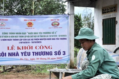 Khởi công xây dựng 'Ngôi nhà yêu thương' cho hộ nghèo huyện Chư Păh