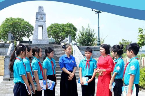 75 năm ngày thành lập chi bộ nông thôn đầu tiên (10/10/1948 - 10/10/2023): Bình minh trên quê hương cách mạng