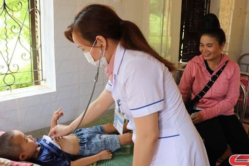 Cải thiện dinh dưỡng cho bà mẹ và trẻ em vùng đặc biệt khó khăn