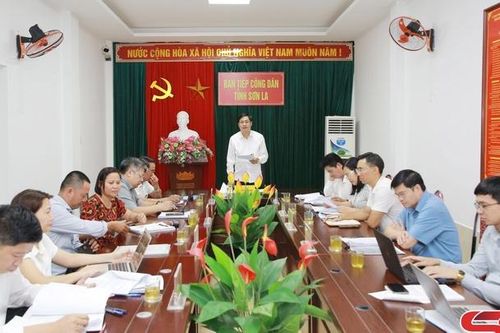 Đồng chí Bí thư Tỉnh ủy tiếp công dân định kỳ tháng 10