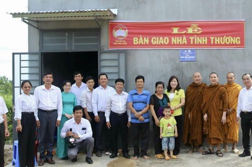 Ban Trị sự GHPGVN H.Tân Phú (Đồng Nai) bàn giao nhà tình thương và 30 suất học bổng