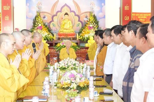 Thái Bình: Tổng kết khóa hậu An cư kiết hạ, trao quyết định bổ nhiệm trụ trì chùa Thánh Long