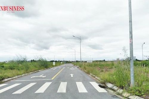 Từ chia nhỏ đến giảm giá sàn, đất đấu giá vẫn 'ế không lối thoát'