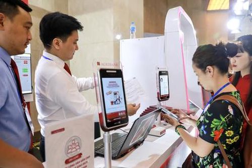 Để không hụt hơi trong 'cuộc chơi' chuyển đổi số, ngân hàng cần ứng dụng AI tạo sinh